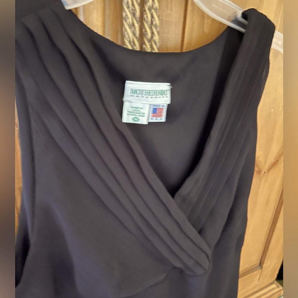 Motherhood Maternity Black crepe dress size M